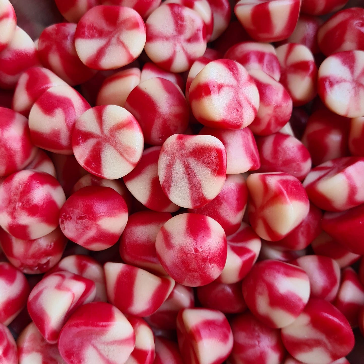 UK Strawberry Twist Kisses