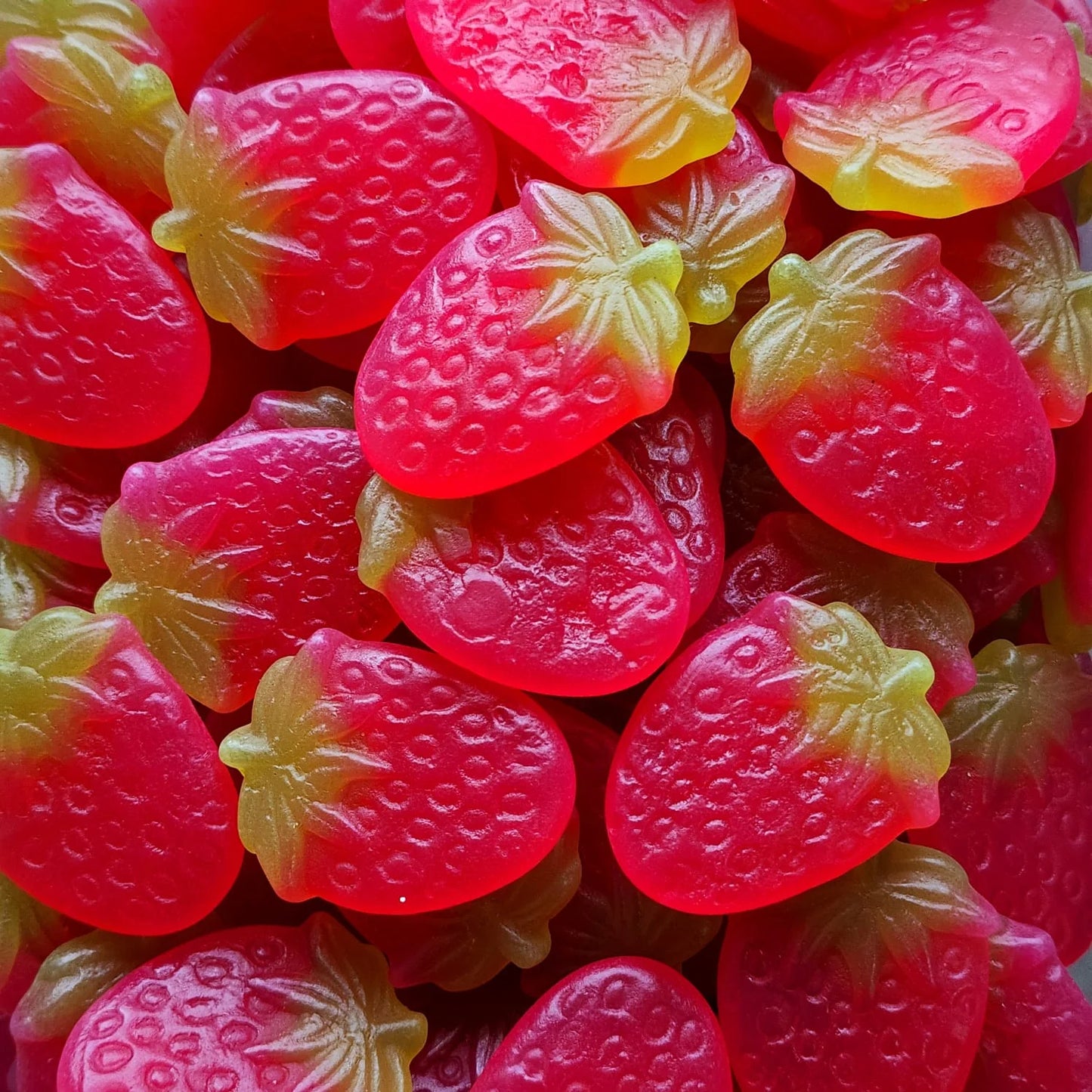 Bulk - Giant Strawberries